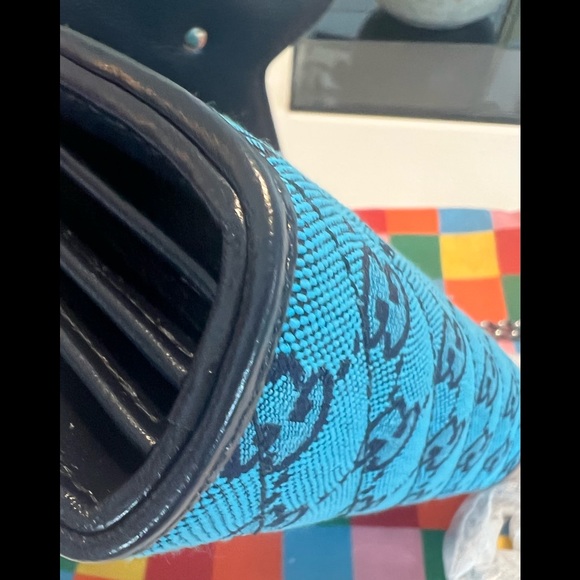 𝐍𝐄𝐖 Gucci Mini GG Canvas Marmont Matelassé Chain Bag - Picture 3 of 5